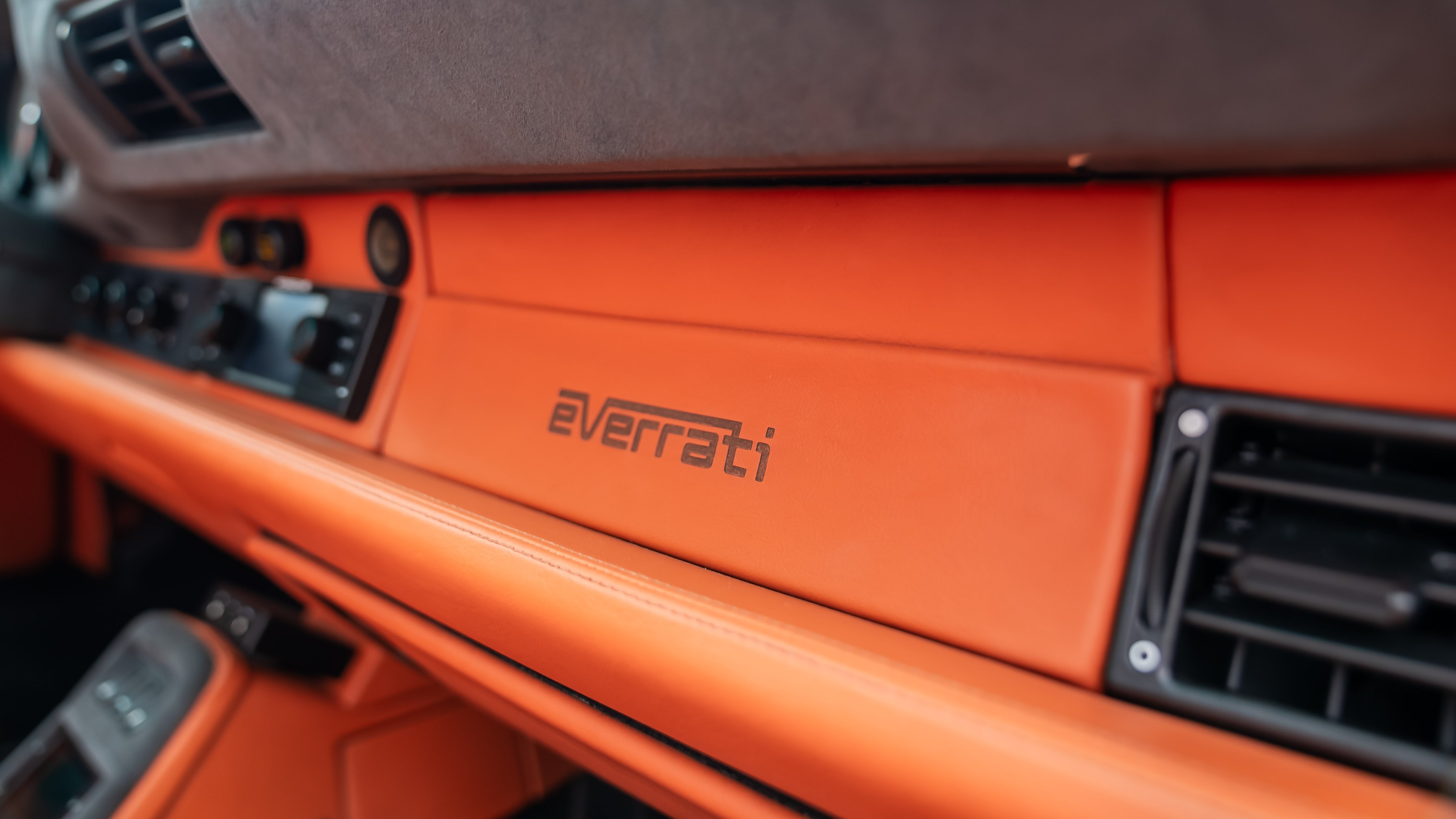 Porsche 911 by Everrati 